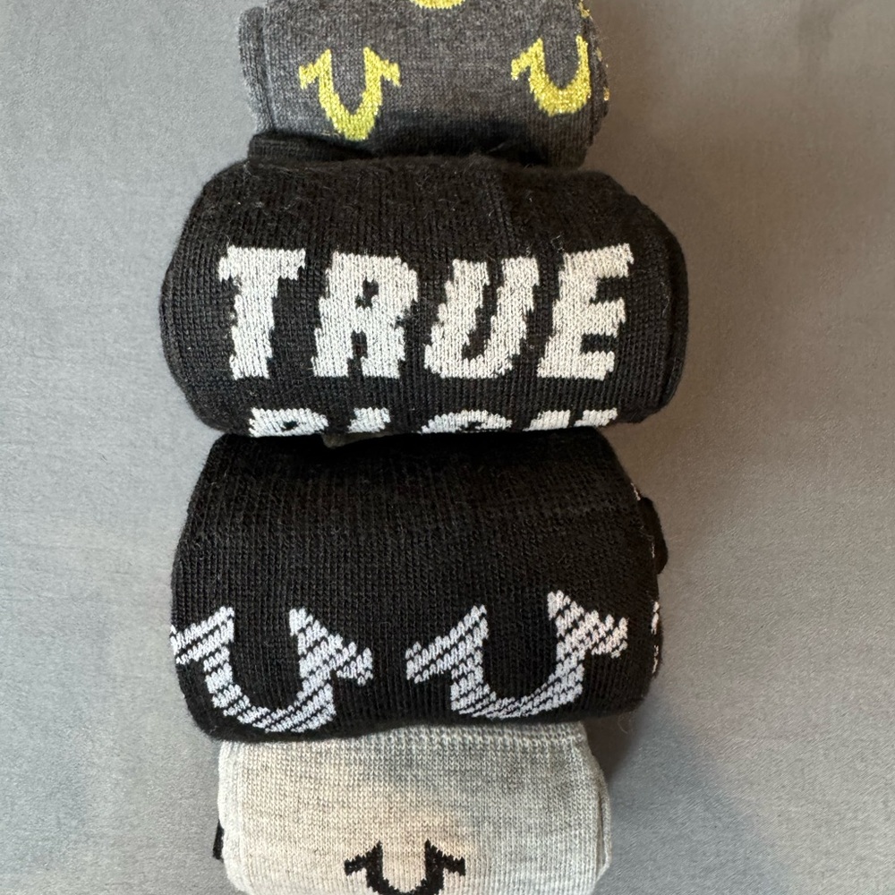 True Religion NWOT Men's Gray and Black Socks Set Size 8-10